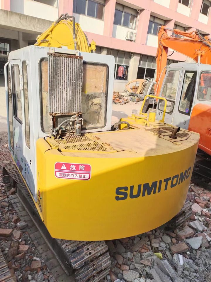 2017 Sumitomo SH60 mini excavator rear view 2017 Sumitomo SH60 mini excavator rear view