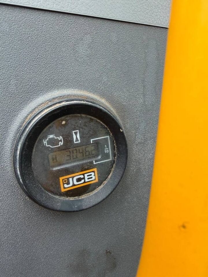 2020 JCB 140X LC Crawler Excavator hour meter detail 2020 JCB 140X LC Crawler Excavator hour meter detail