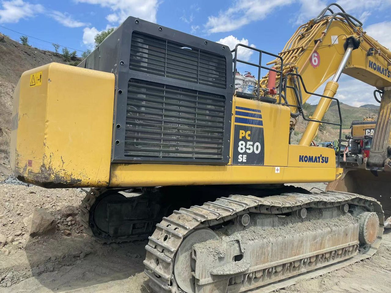 Komatsu PC850 SE crawler excavator, side view of the upper structure