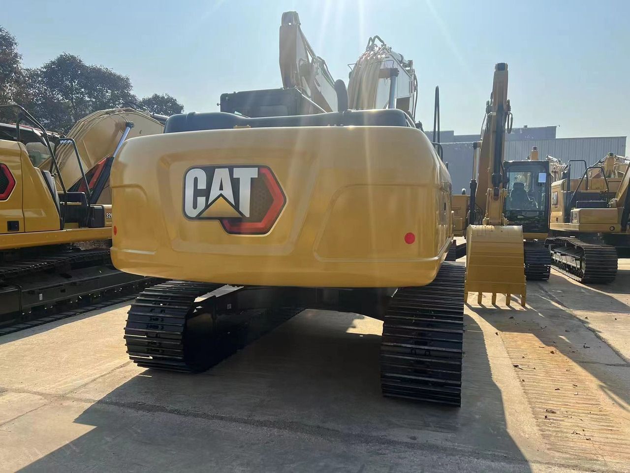 2026 Caterpillar 323GX crawler excavator rear view 2026 Caterpillar 323GX crawler excavator rear view