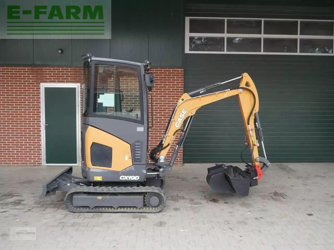 2023 CASE CX19D mini excavator, side view 2023 CASE CX19D mini excavator, side view