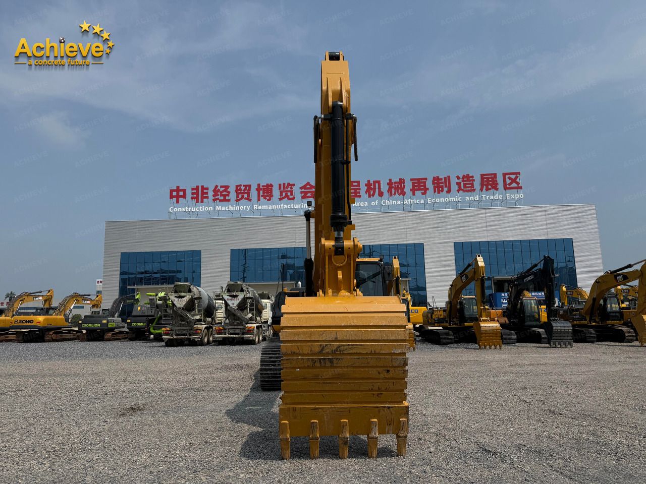 2024 Caterpillar 336D2 crawler excavator, front view of bucket 2024 Caterpillar 336D2 crawler excavator, front view of bucket