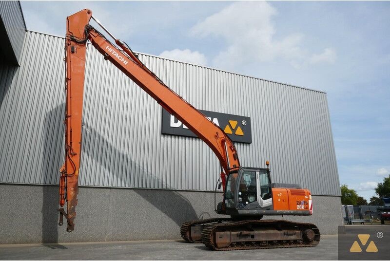 2007 Hitachi Zaxis 280 LC crawler excavator, side view