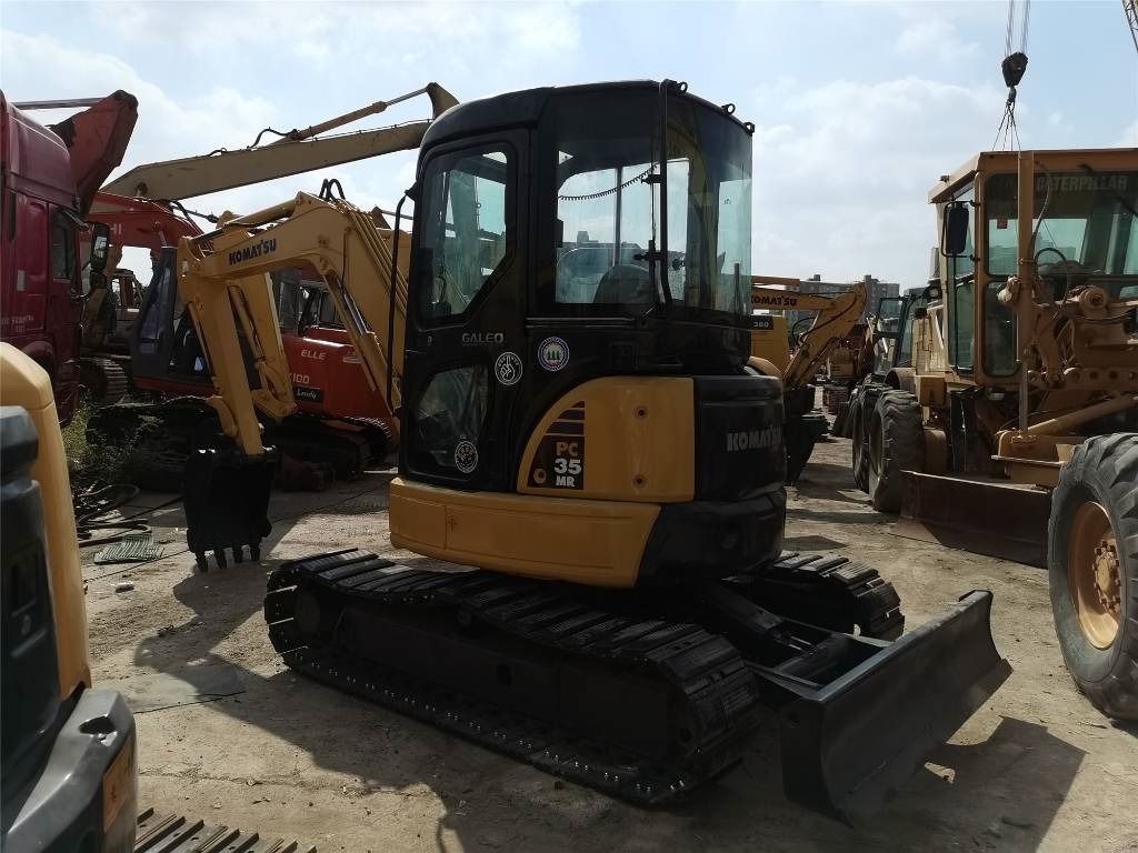 2023 Komatsu PC35MR mini excavator, three-quarter view 2023 Komatsu PC35MR mini excavator, three-quarter view