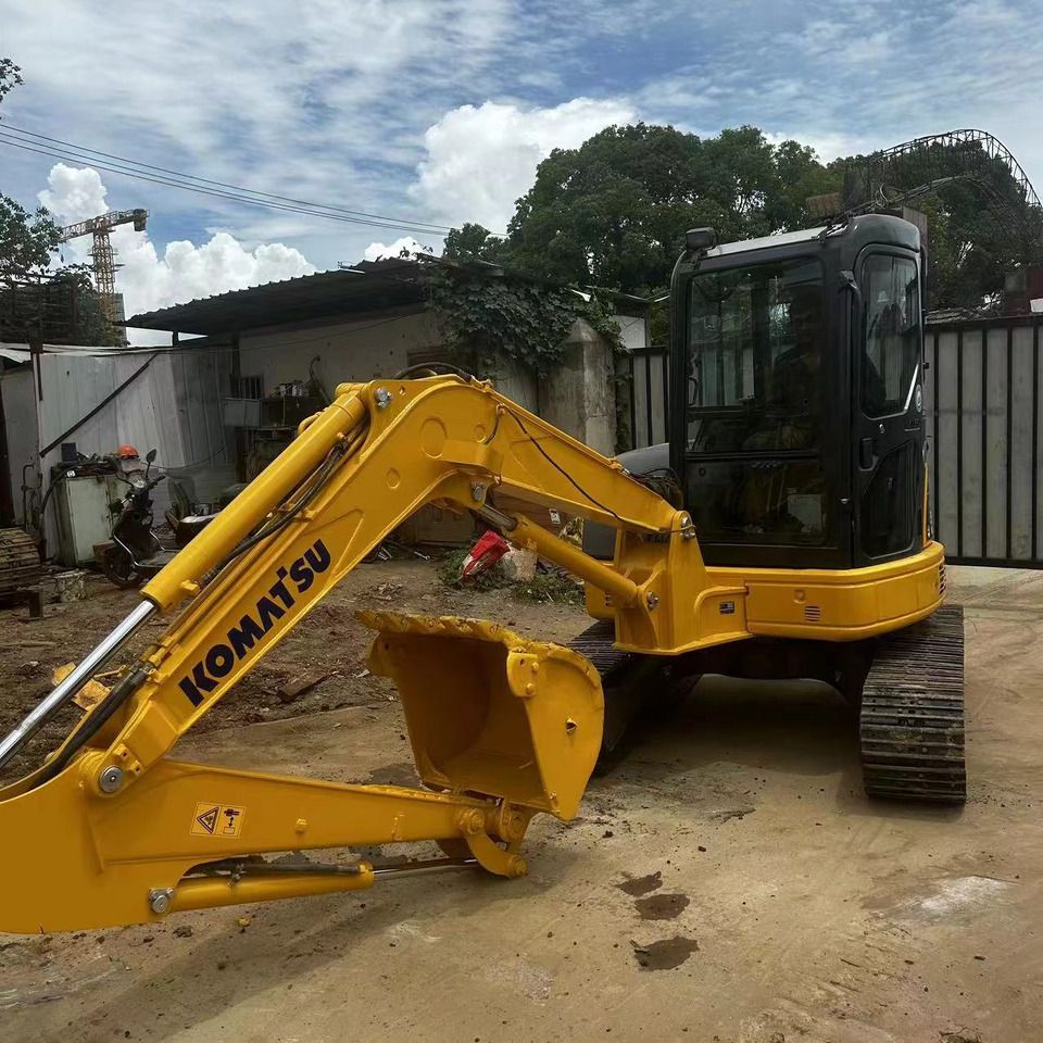 Komatsu PC-55MR mini excavator, front three-quarter view Komatsu PC-55MR mini excavator, front three-quarter view