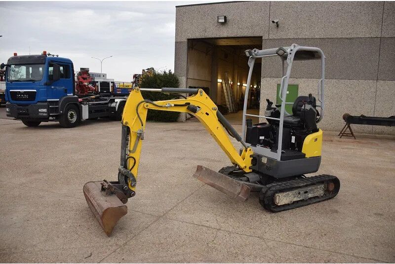 2017 Wacker Neuson EZ17 mini excavator, side view 2017 Wacker Neuson EZ17 mini excavator, side view