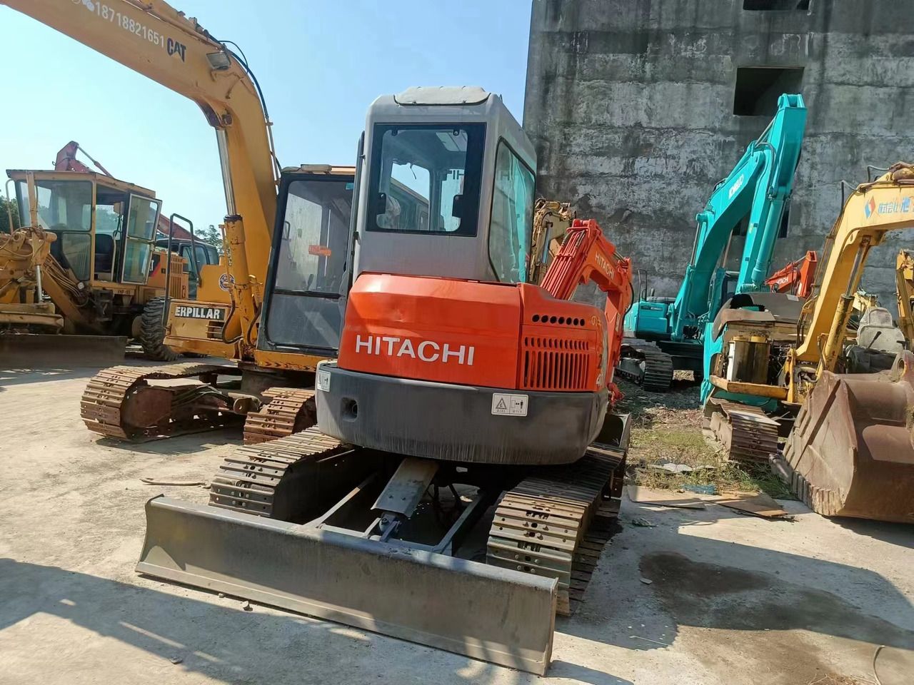 2016 Hitachi ZX40U crawler excavator, front view