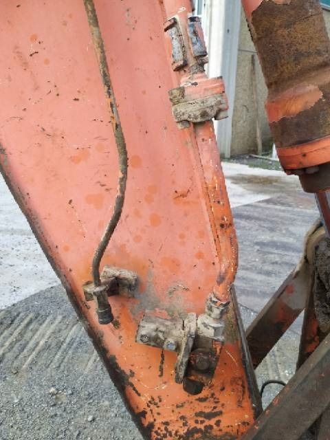 2003 Kobelco E 235 crawler excavator boom detail