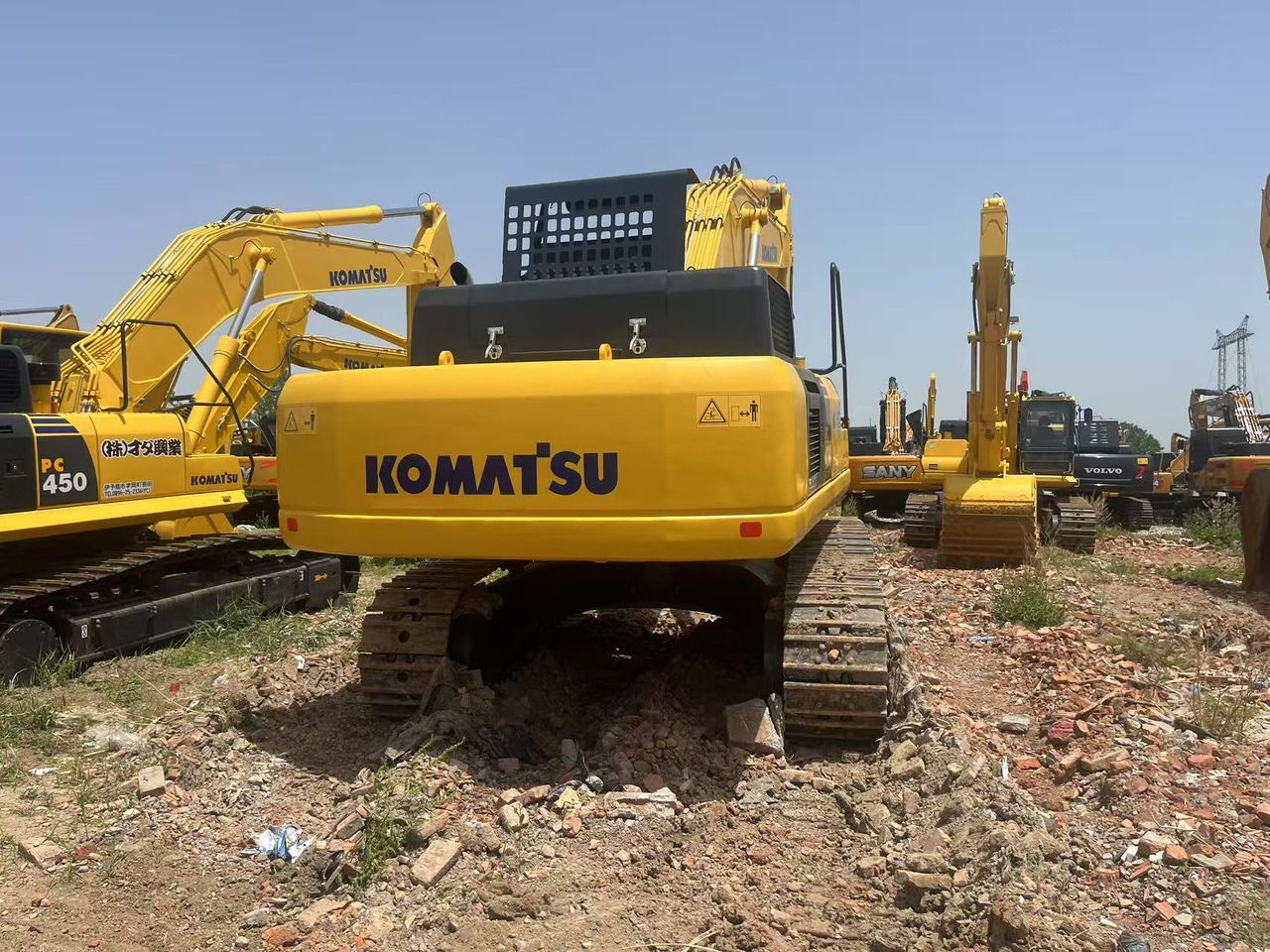 2022 Komatsu PC400-8 crawler excavator rear view