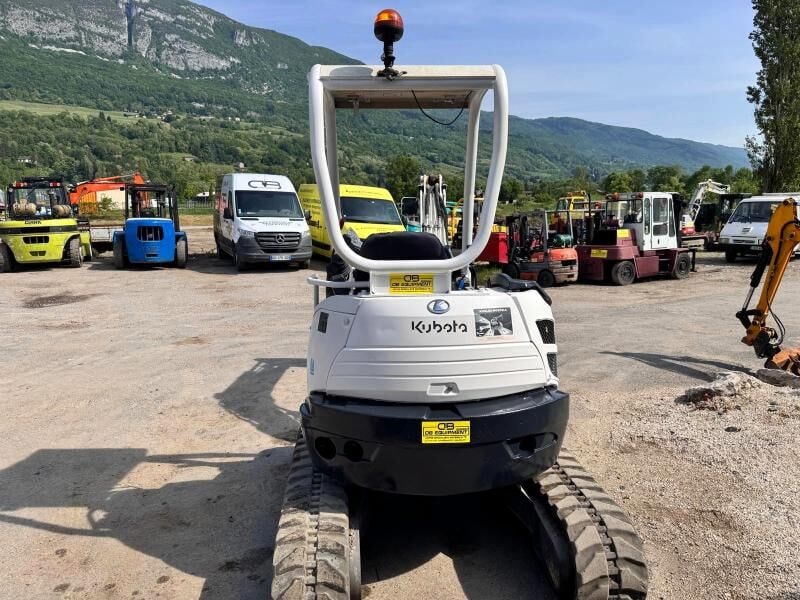 2010 Kubota U25-3EU mini excavator rear view 2010 Kubota U25-3EU mini excavator rear view