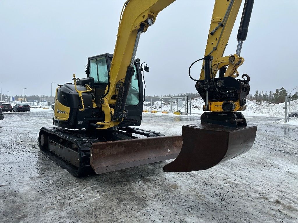 2017 Yanmar SV100-2A mini excavator, side view 2017 Yanmar SV100-2A mini excavator, side view