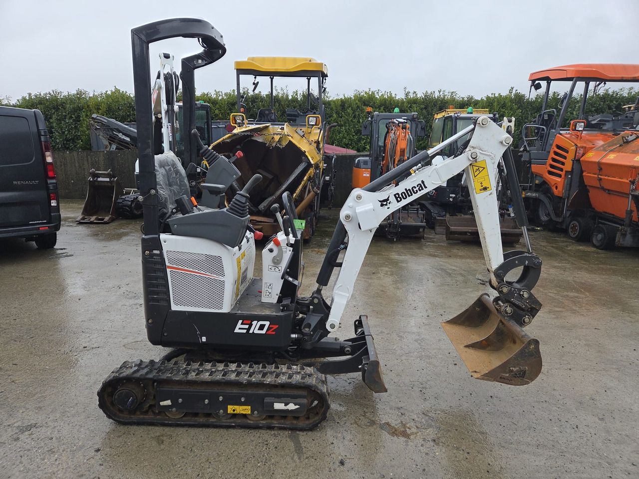 2023 Bobcat E10Z mini excavator, side view 2023 Bobcat E10Z mini excavator, side view