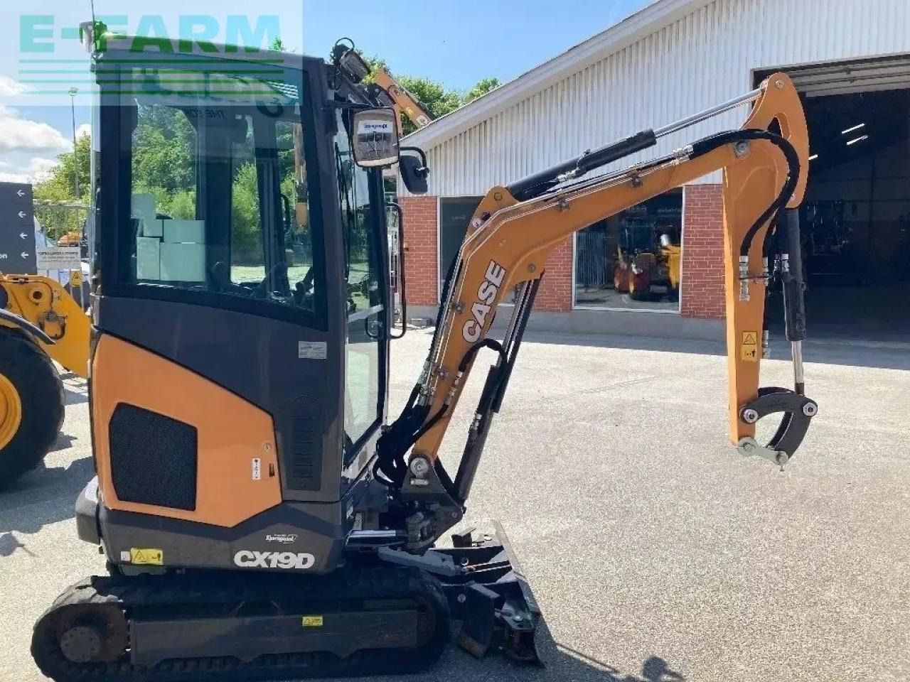 2023 CASE CX19D mini excavator side view 2023 CASE CX19D mini excavator side view