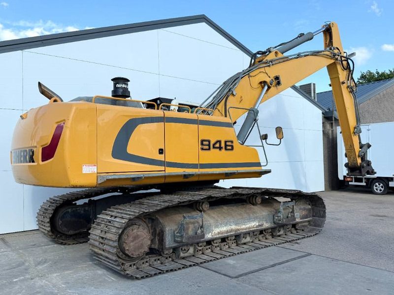 2014 Liebherr R946 SHD crawler excavator, rear three-quarter view 2014 Liebherr R946 SHD crawler excavator, rear three-quarter view