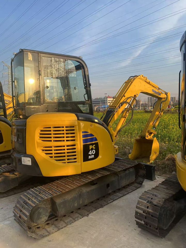 2021 Komatsu PC40MR mini excavator, side view 2021 Komatsu PC40MR mini excavator, side view
