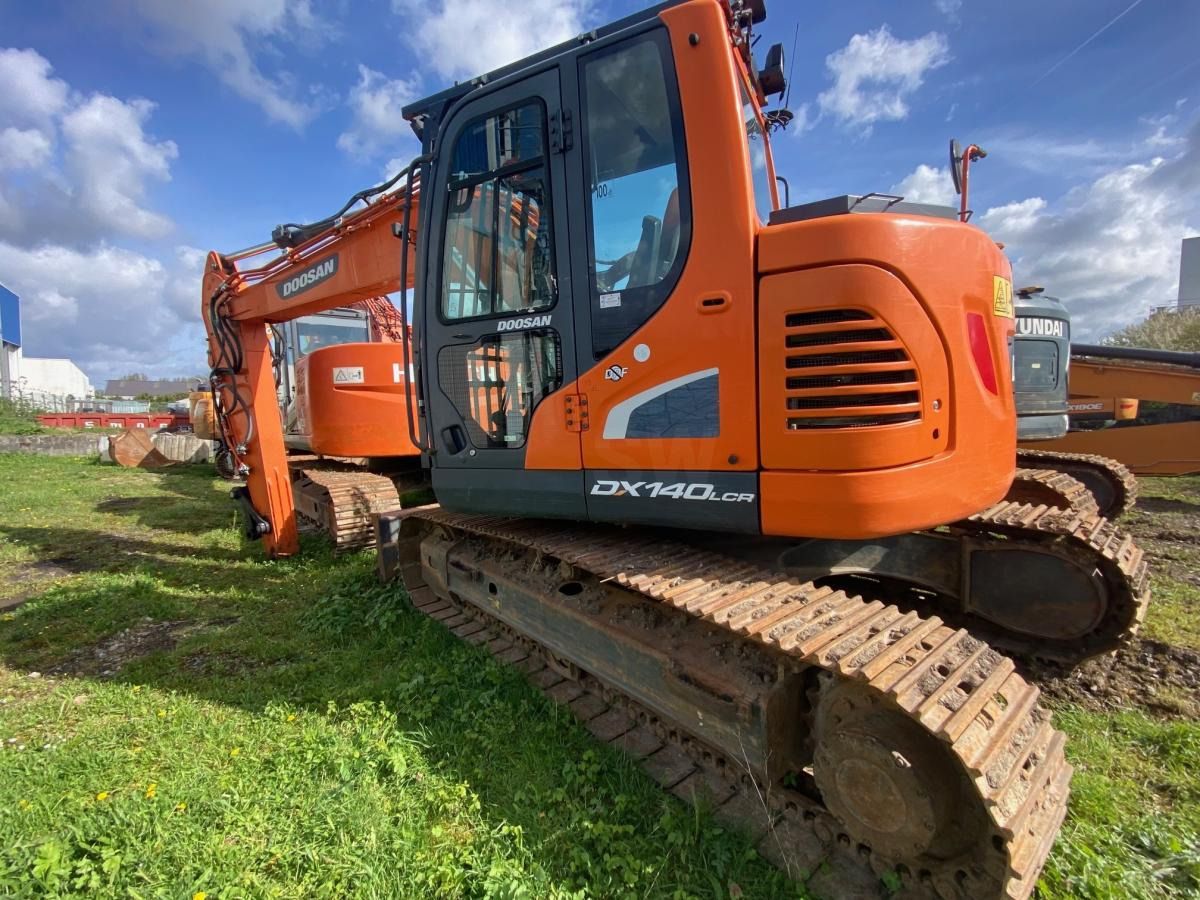 2017 Doosan DX140LCR-5 crawler excavator, side view