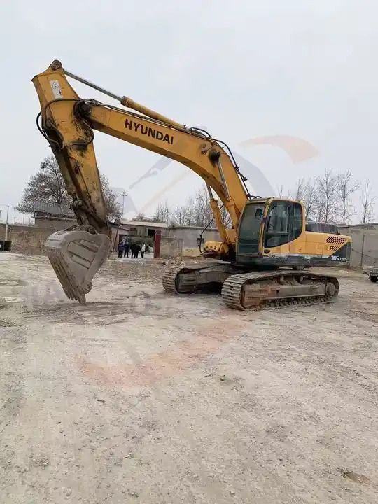 2018 Hyundai R305LC-9T crawler excavator, side profile view