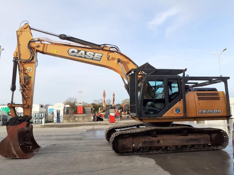 2017 CASE CX250D crawler excavator, side view 2017 CASE CX250D crawler excavator, side view