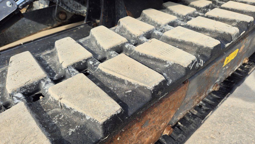 2021 Bobcat E35Z mini excavator rubber track detail