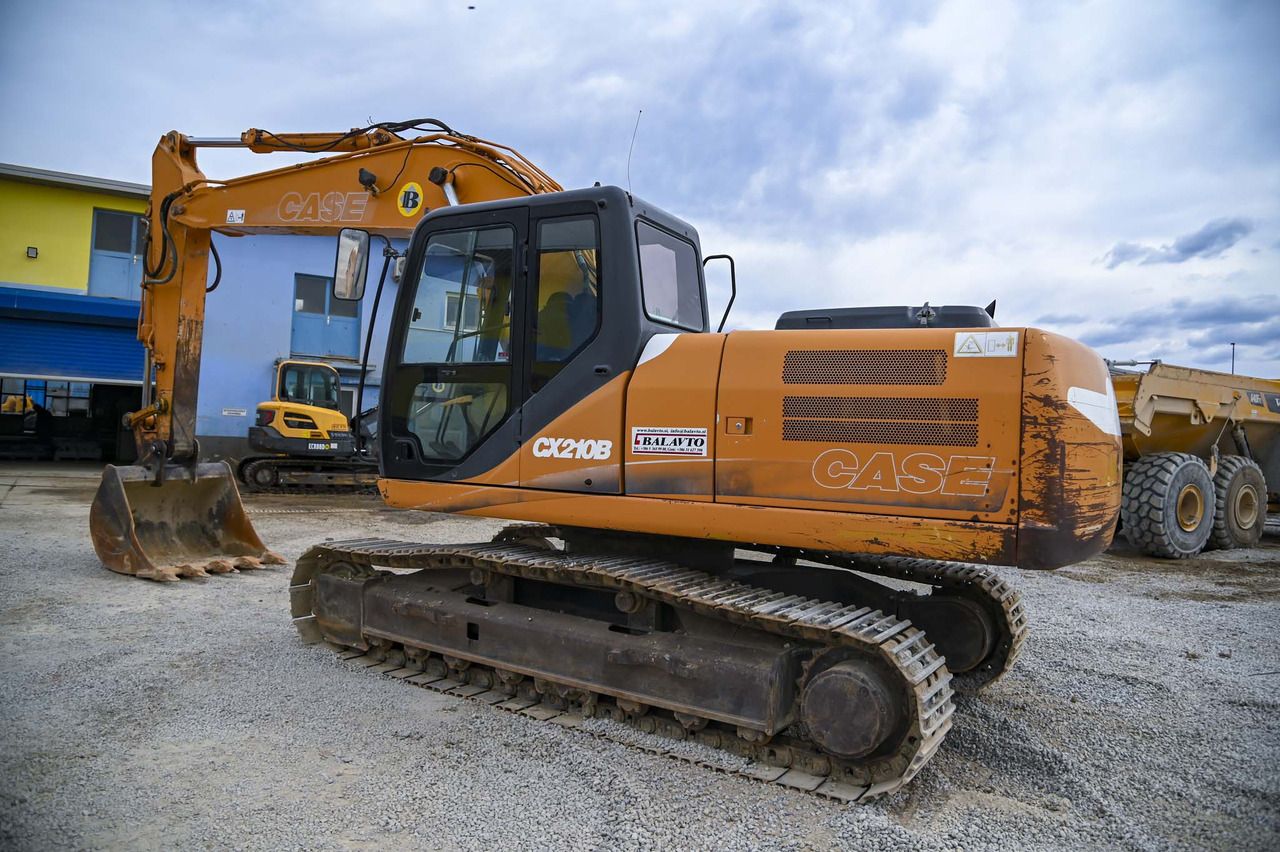 2007 CASE CX210B NLC crawler excavator, side view