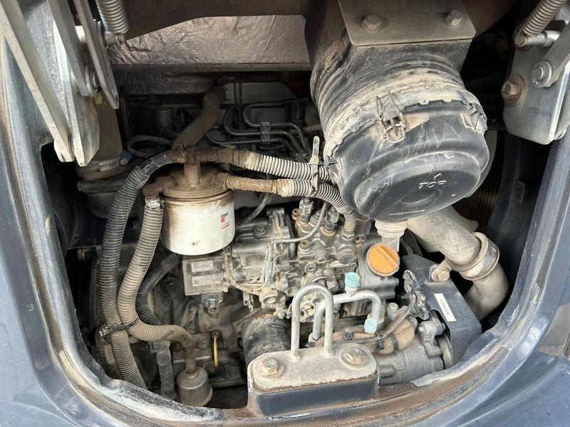 2016 Hitachi ZX38U-5A CLR mini excavator engine bay view 2016 Hitachi ZX38U-5A CLR mini excavator engine bay view