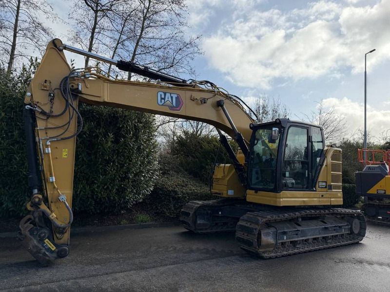 2020 Caterpillar 325-07A crawler excavator, side view 2020 Caterpillar 325-07A crawler excavator, side view