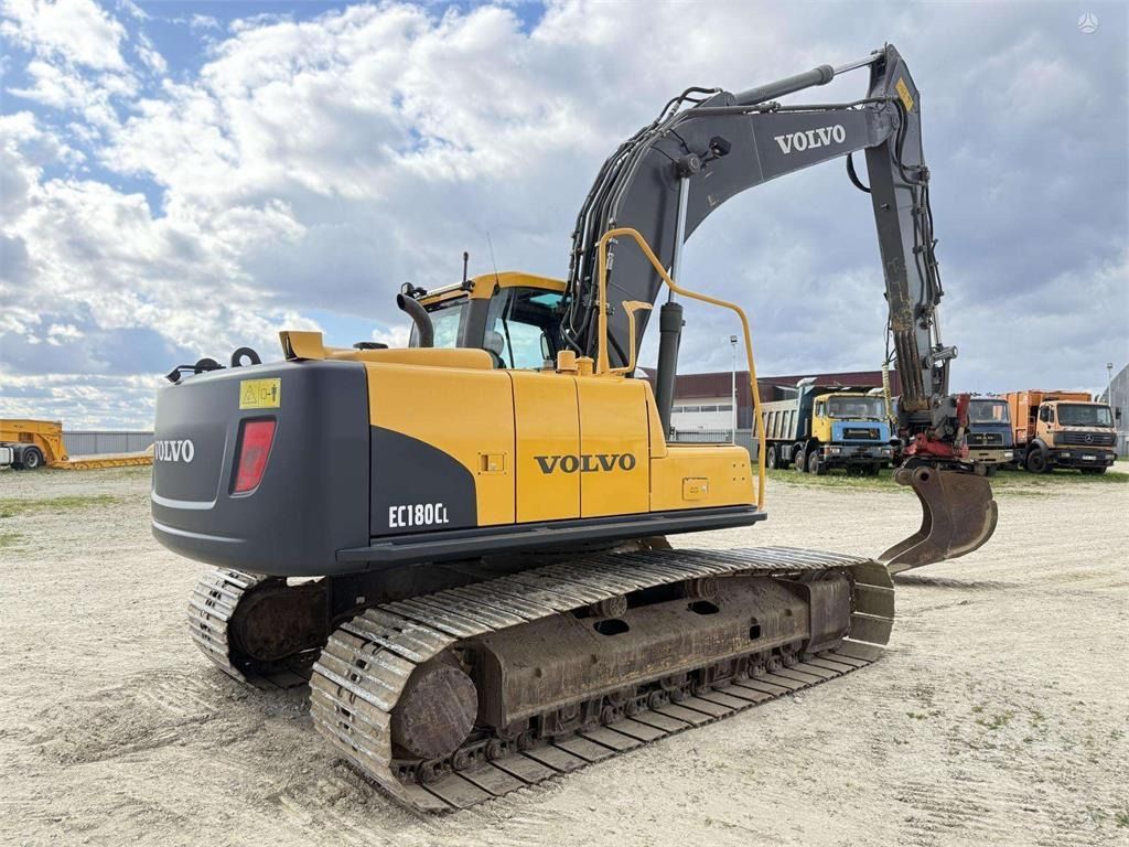 2010 Volvo EC180CL crawler excavator, rear three-quarter view