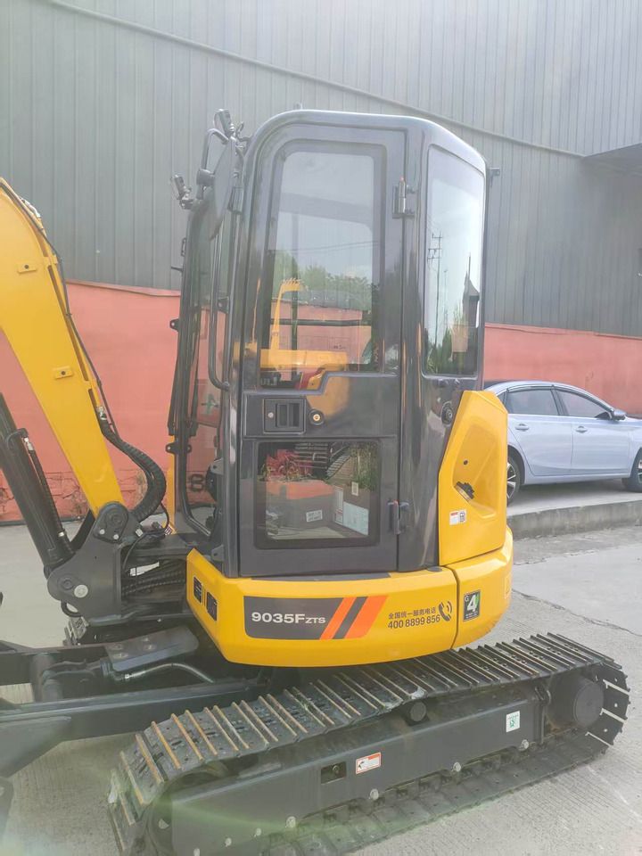 2026 LiuGong 9035F mini excavator side view 2026 LiuGong 9035F mini excavator side view