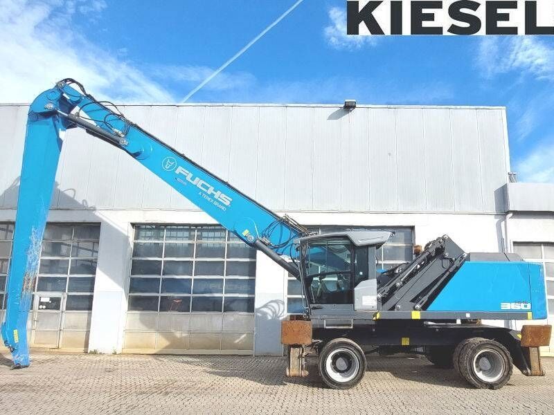 2018 Fuchs MHL360 F material handler, side profile view