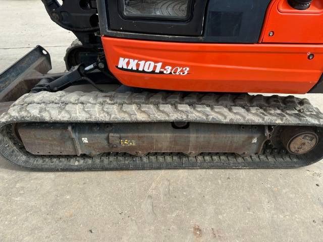 2015 Kubota KX101-3 ALPHA 3 mini excavator side view of tracks