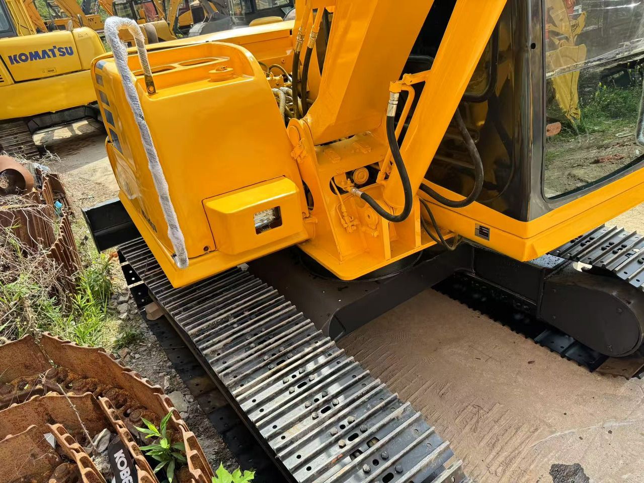 2018 Komatsu PC60-7 mini excavator rear quarter view 2018 Komatsu PC60-7 mini excavator rear quarter view