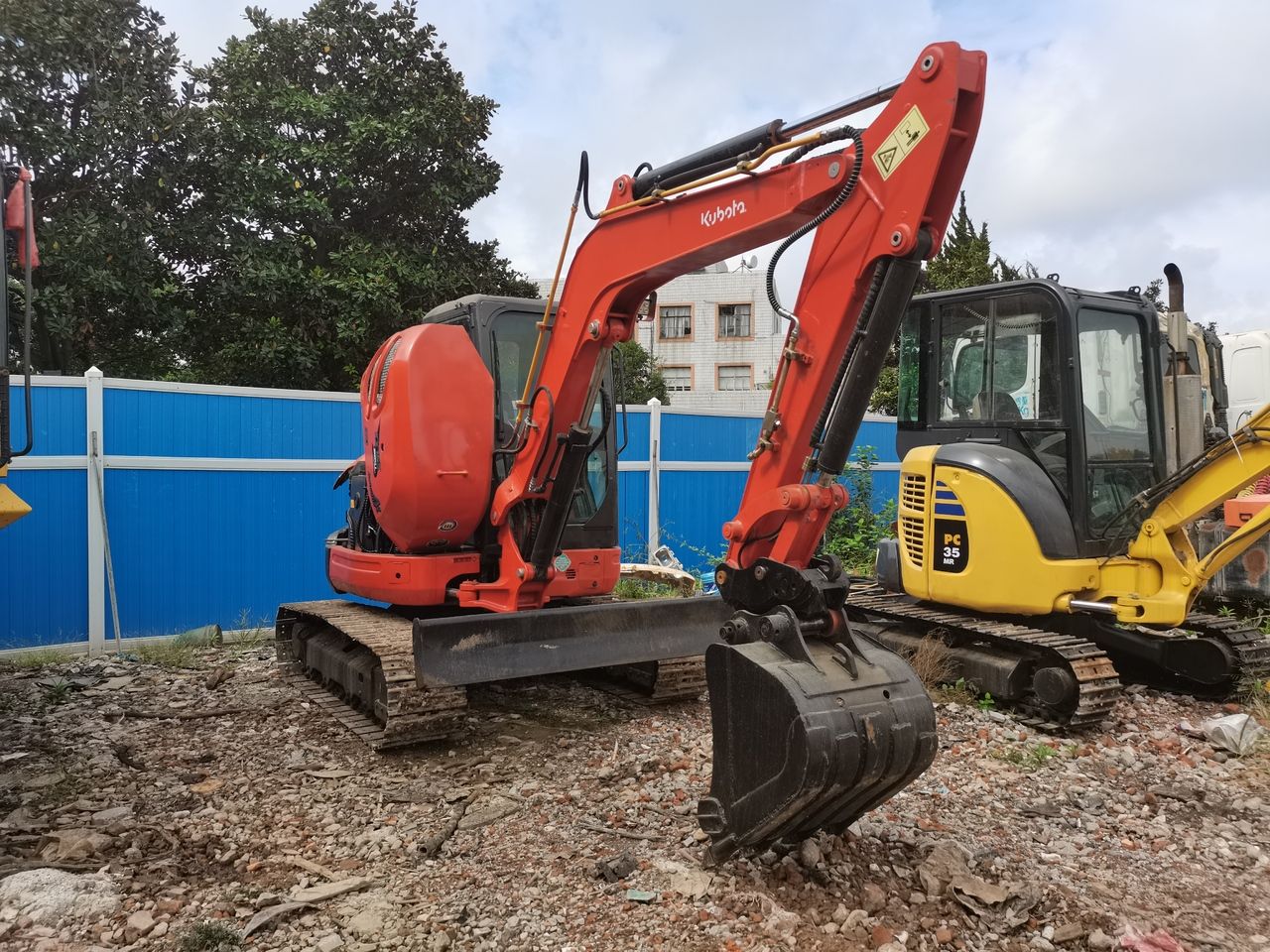 2018 Kubota KX155-3 mini excavator, side view 2018 Kubota KX155-3 mini excavator, side view