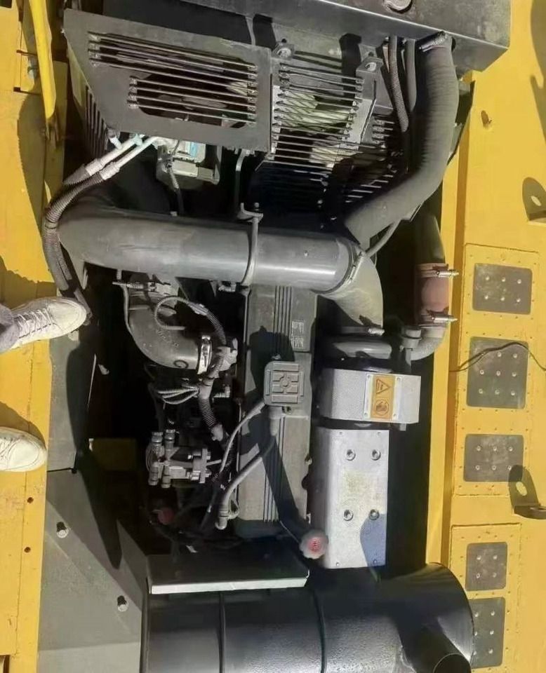2024 Komatsu PC350LC-8 crawler excavator engine compartment view