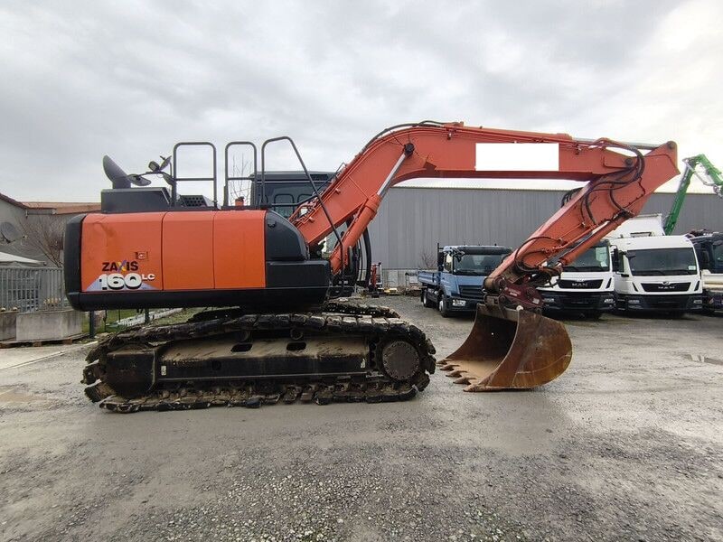 2018 Hitachi Zaxis 160LC crawler excavator, side view