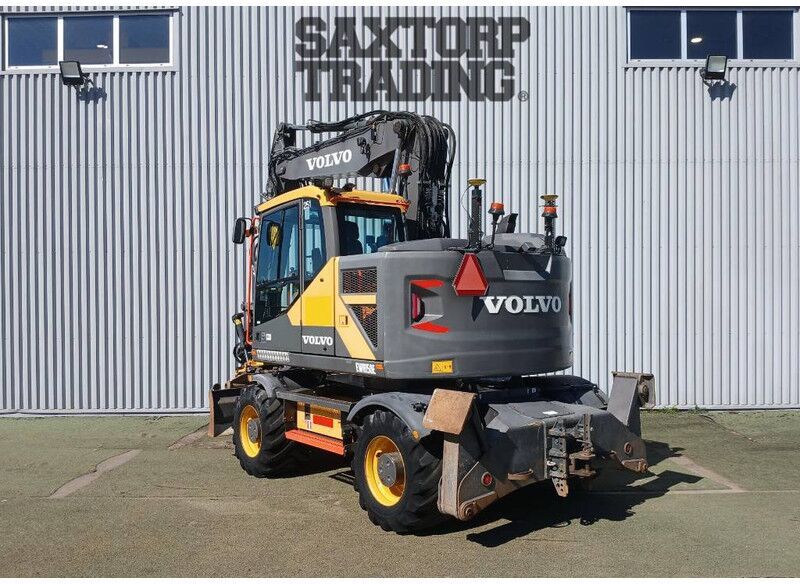 2017 Volvo EWR150E wheel excavator, rear three-quarter view 2017 Volvo EWR150E wheel excavator, rear three-quarter view