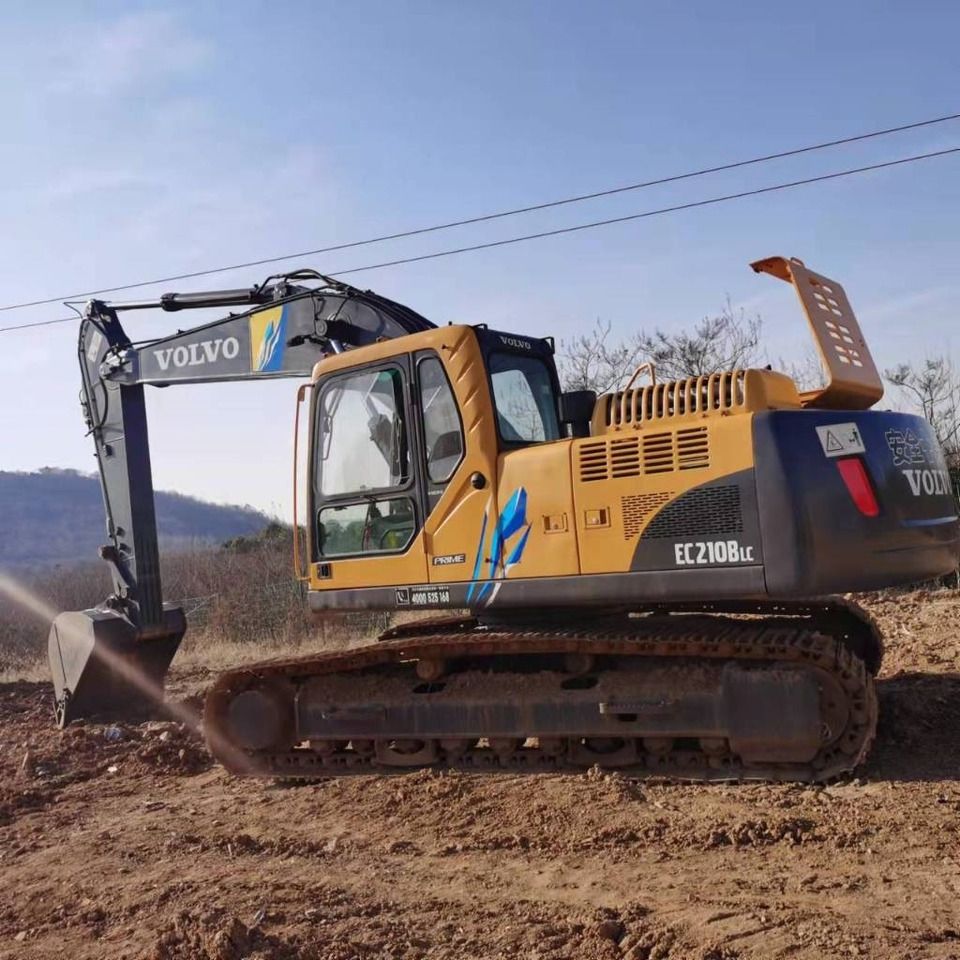 2023 Volvo EC210BLC crawler excavator, side view 2023 Volvo EC210BLC crawler excavator, side view