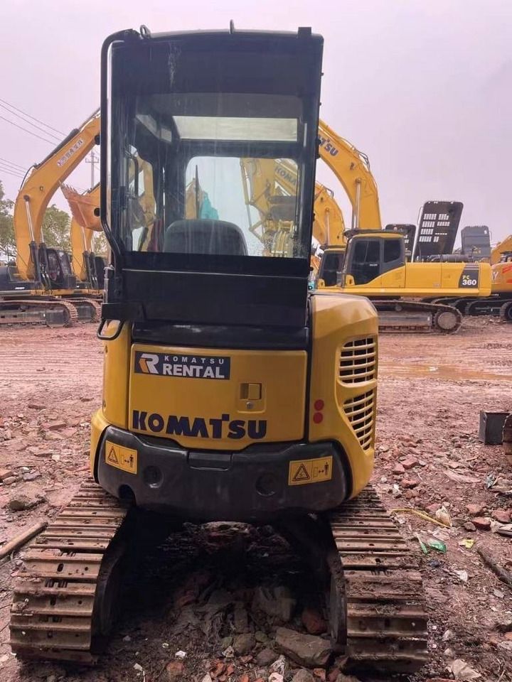 2018 Komatsu PC30 mini excavator rear view 2018 Komatsu PC30 mini excavator rear view