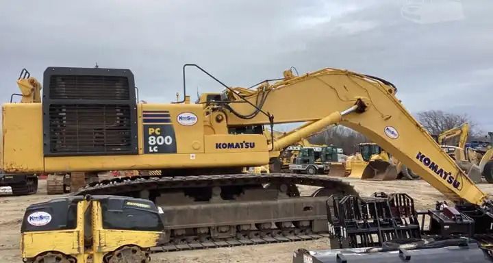 2020 Komatsu PC800 LC crawler excavator side view