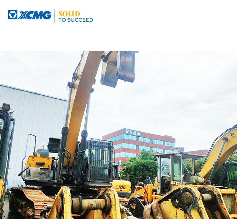 2019 XCMG XE490DK crawler excavator, front three-quarter view 2019 XCMG XE490DK crawler excavator, front three-quarter view