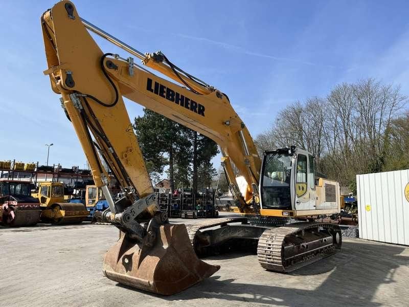 2011 Liebherr R944C LC LITRONIC crawler excavator, front three-quarter view
