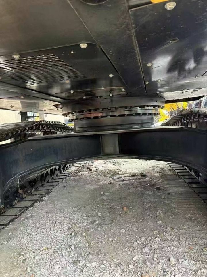 2024 Sany SY365H crawler excavator undercarriage view 2024 Sany SY365H crawler excavator undercarriage view