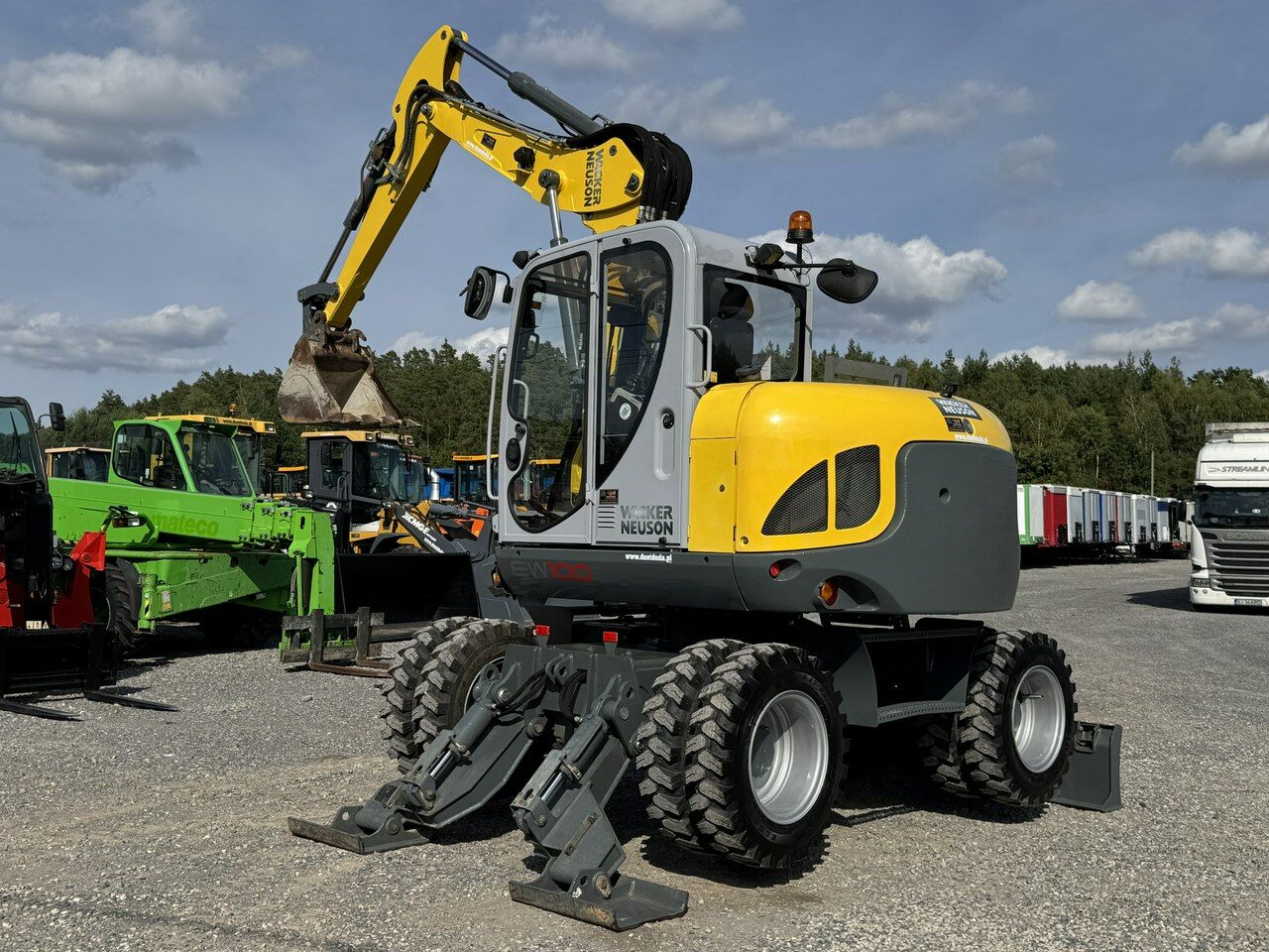 2016 Wacker Neuson EW100 wheel excavator, front three-quarter view 2016 Wacker Neuson EW100 wheel excavator, front three-quarter view