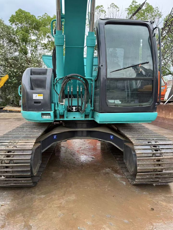 2015 Kobelco SK135 crawler excavator, front view 2015 Kobelco SK135 crawler excavator, front view