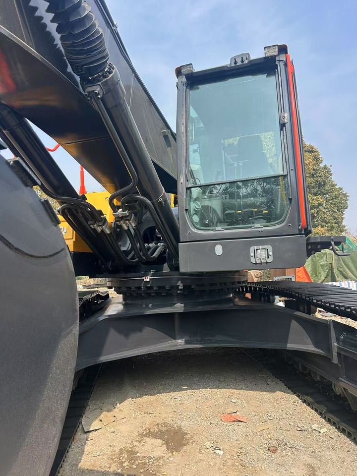 2023 Volvo EC480 crawler excavator cab and boom view 2023 Volvo EC480 crawler excavator cab and boom view