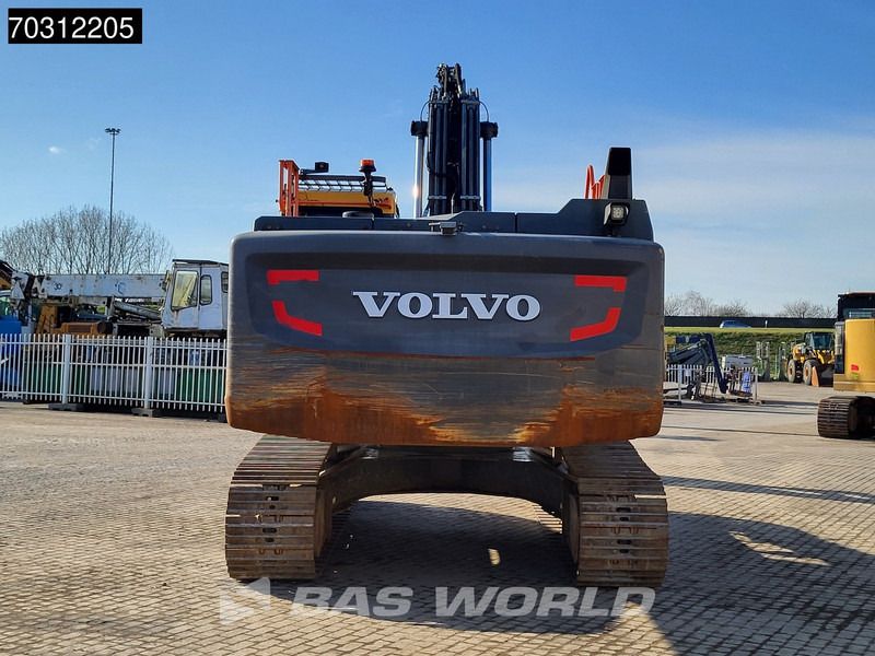 2019 Volvo EC250ENL crawler excavator rear view 2019 Volvo EC250ENL crawler excavator rear view