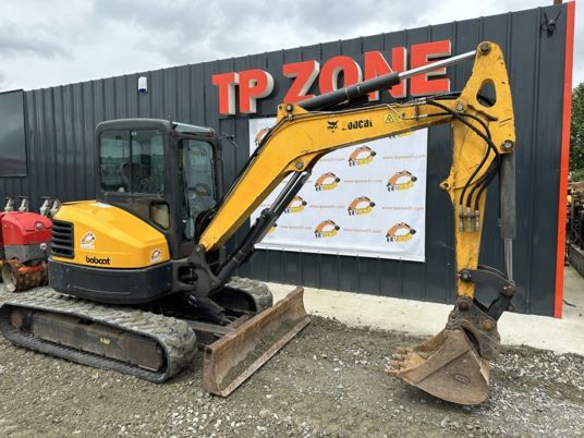 2015 Bobcat E50 mini excavator, side view 2015 Bobcat E50 mini excavator, side view