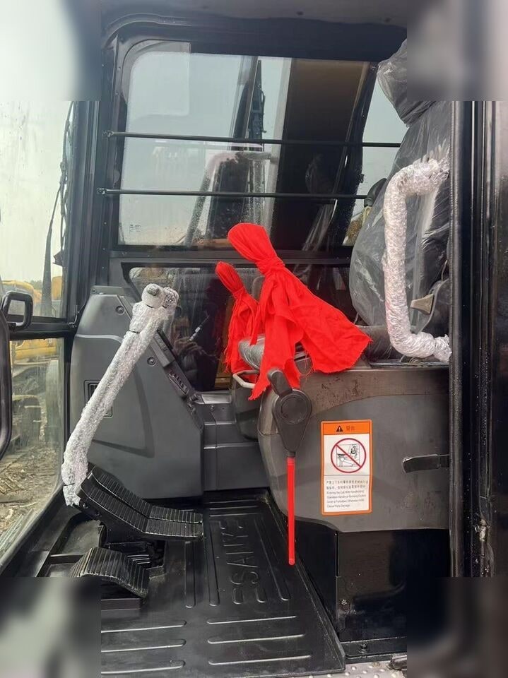 2024 Sany SY75C PRO crawler excavator interior cab view 2024 Sany SY75C PRO crawler excavator interior cab view