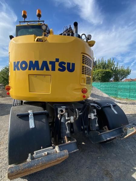 2020 Komatsu PW118MR-11 wheel excavator rear view 2020 Komatsu PW118MR-11 wheel excavator rear view