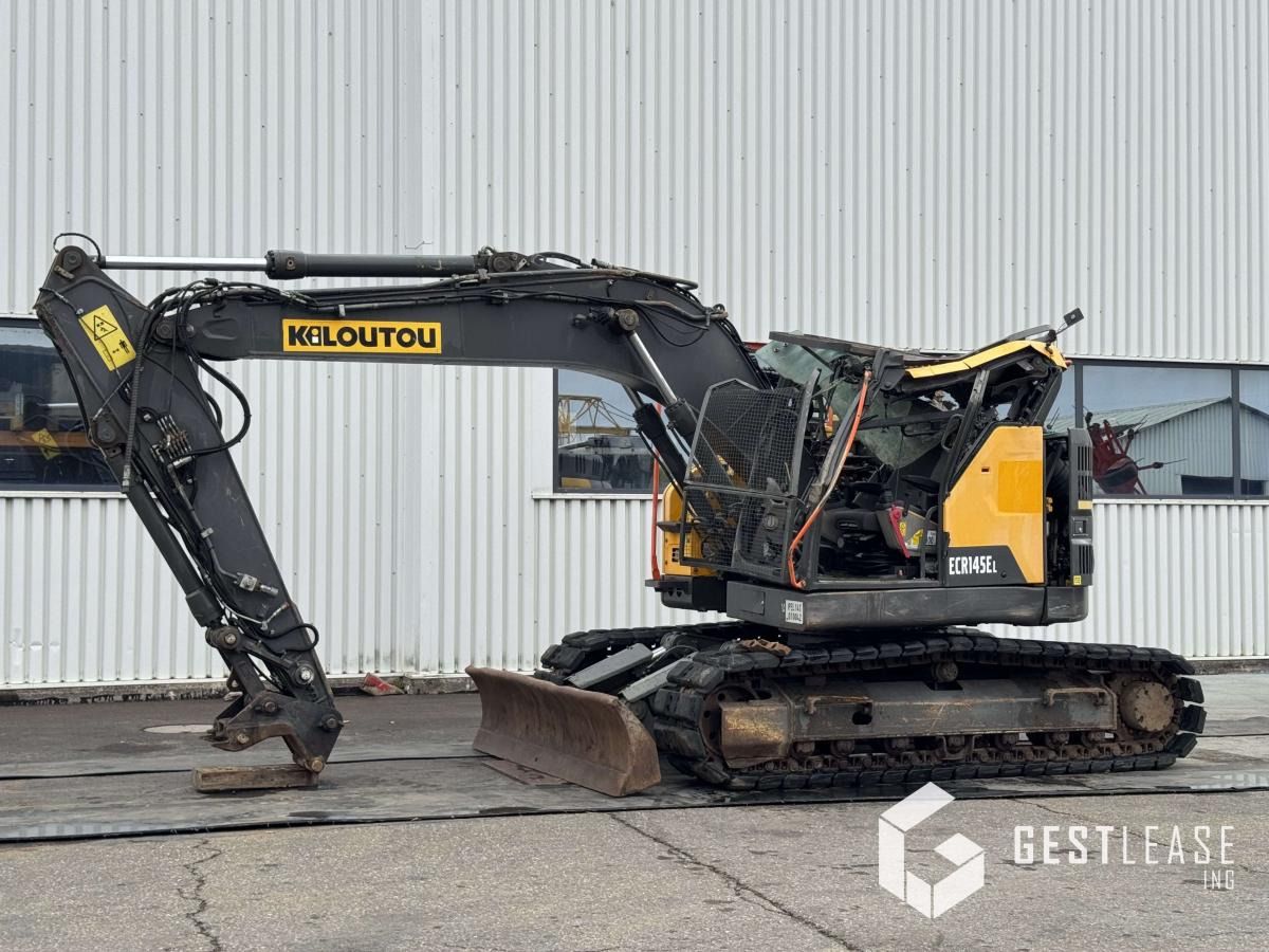 2018 Volvo ECR145EL crawler excavator, side profile view