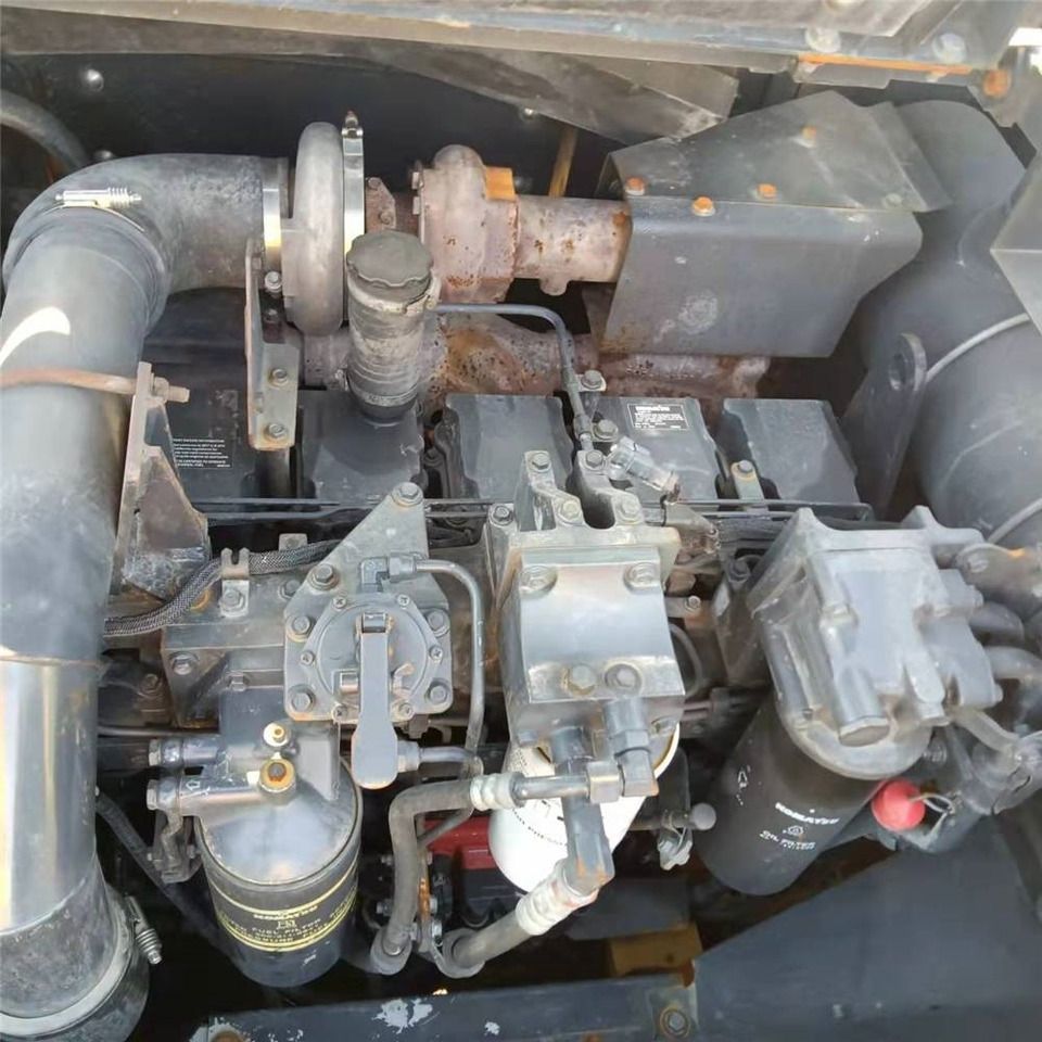 2023 Komatsu PC450-8 crawler excavator engine compartment view 2023 Komatsu PC450-8 crawler excavator engine compartment view